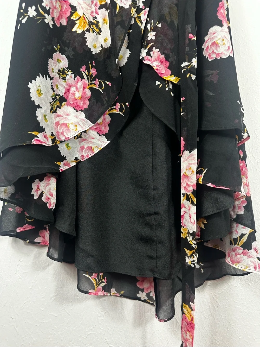 WAYF Palermo Floral Flutter Short-Sleeve Midi Dress - Black with Pink Floral